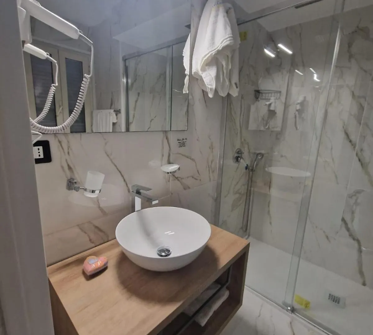 Hotel Caribe Casalnuovo Di Napoli 3*,