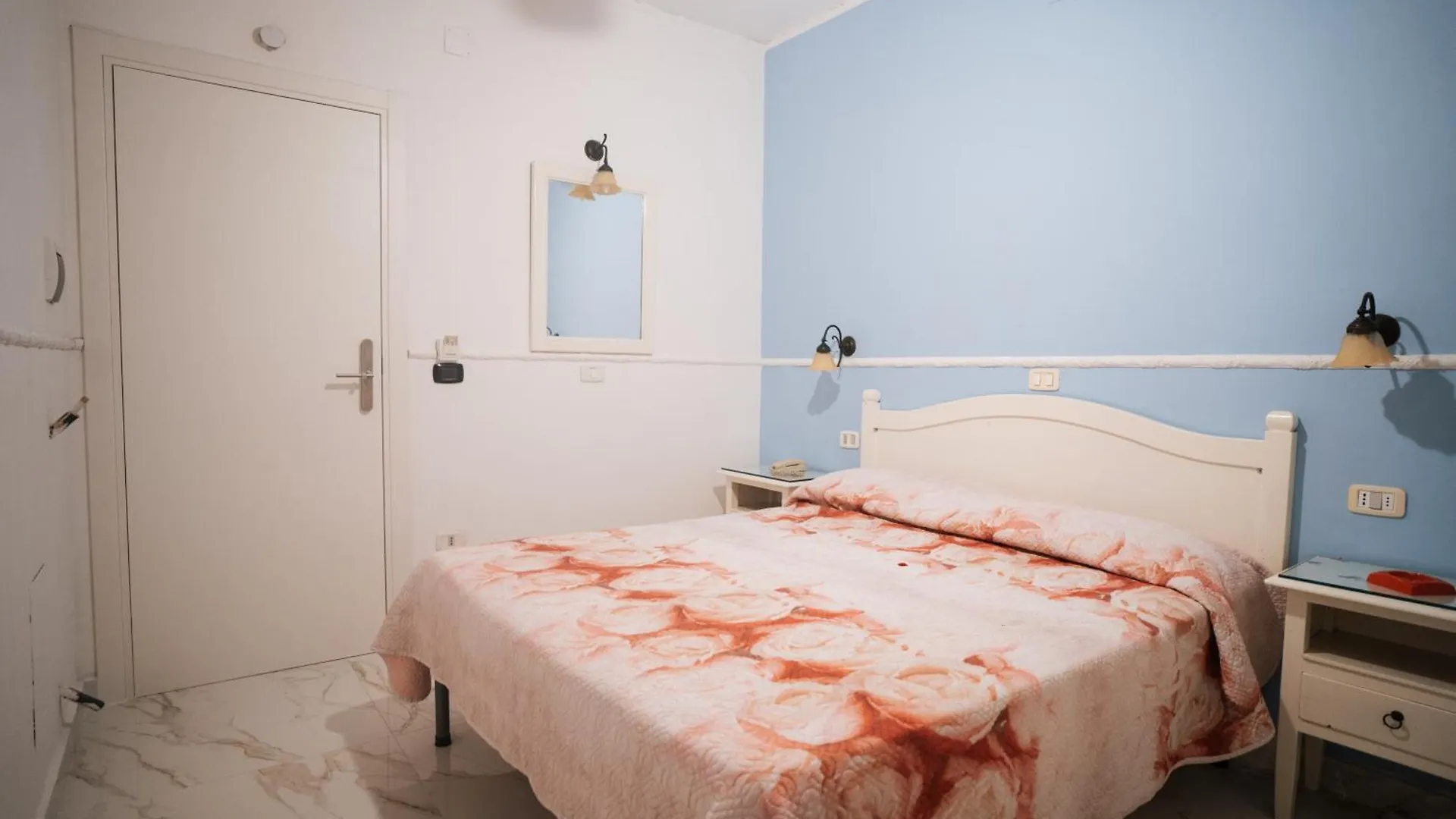 Hotel Caribe Casalnuovo Di Napoli 3*,