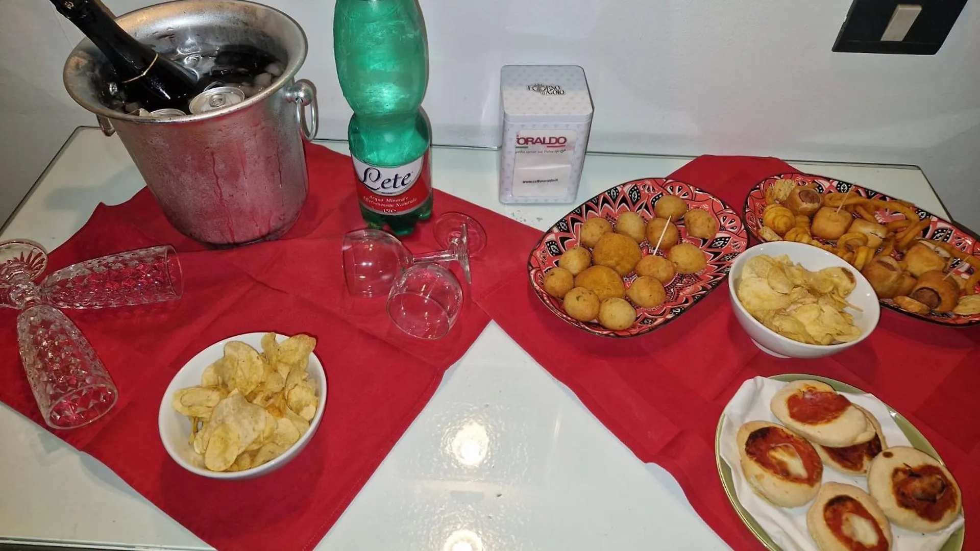Hotel Caribe Casalnuovo Di Napoli 3*,  Italy